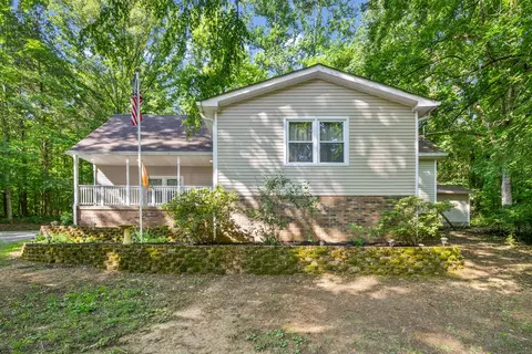 1890 Garwood Dr, Clarksville, TN 37040