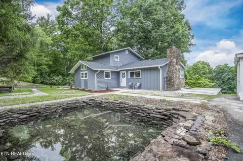 285 Vanover Ln, Jacksboro, TN 37757