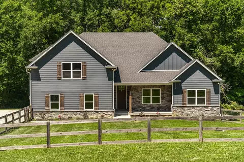 8326 Betts Rd, Greenbrier, TN 37073