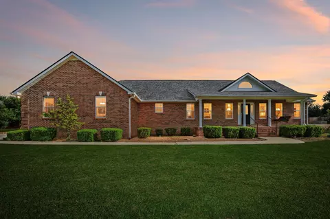 185 Favre Cir, Winchester, TN 37398