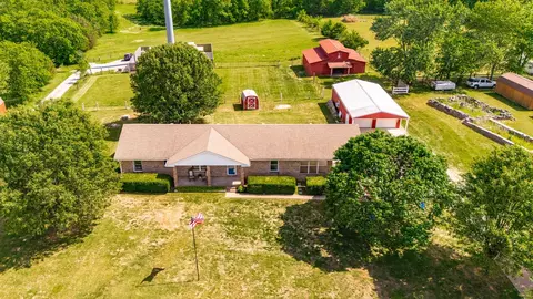 1976 Hartsville Pike, Gallatin, TN 37066