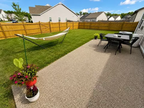 131 Crabourne Dr, White House, TN 37188