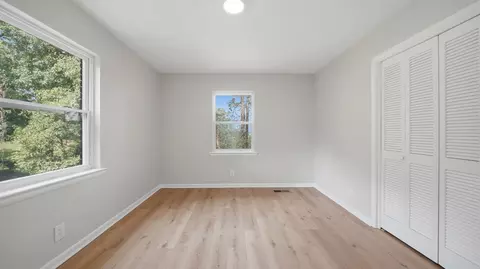 Bedroom - 7101 Moreview Rd, Chattanooga, TN 37412 photo 6 of 10