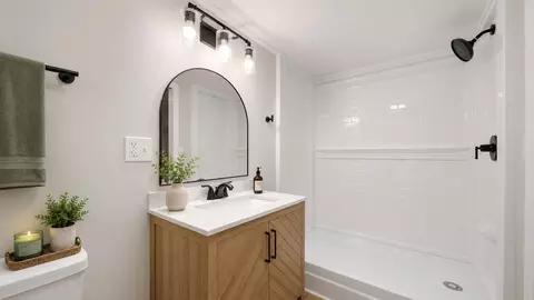 Bath - 7101 Moreview Rd, Chattanooga, TN 37412 photo 7 of 10