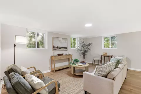 Living - 7101 Moreview Rd, Chattanooga, TN 37412 photo 6 of 6