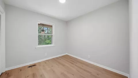 Bedroom - 7101 Moreview Rd, Chattanooga, TN 37412 photo 1 of 10