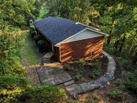 Exterior - 7101 Moreview Rd, Chattanooga, TN 37412 photo 5 of 6