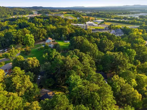 View/Area - 7101 Moreview Rd, Chattanooga, TN 37412 photo 3 of 4