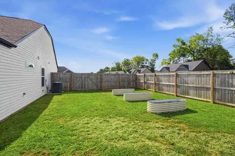 Exterior - 2079 Claudia Ln, Springfield, TN 37172 photo 8 of 9