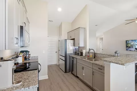 Kitchen - 2079 Claudia Ln, Springfield, TN 37172 photo 1 of 2