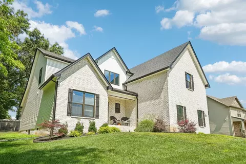 2900 Kirkwood Rd, Clarksville, TN 37043