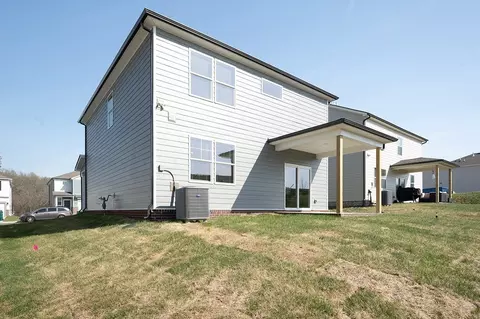 Exterior - 279 W Millbrook Dr, Spring Hill, TN 37174 photo 3 of 4