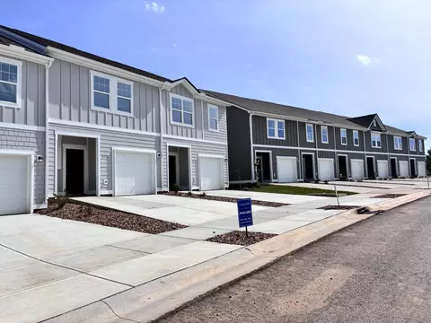 224 Darlington Dr, Dickson, TN 37055