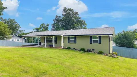 1303 Tabitha Dr, Hixson, TN 37343