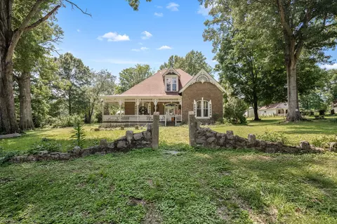 310 S High St, Petersburg, TN 37144