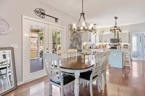 Dining - 1005 Market St, Franklin, TN 37067 photo 3 of 4