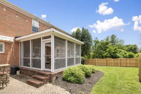 Exterior - 1005 Market St, Franklin, TN 37067 photo 15 of 17