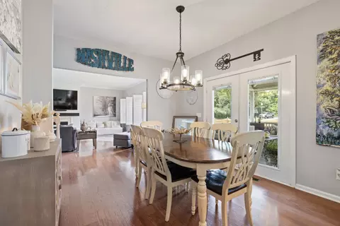 Dining - 1005 Market St, Franklin, TN 37067 photo 4 of 4