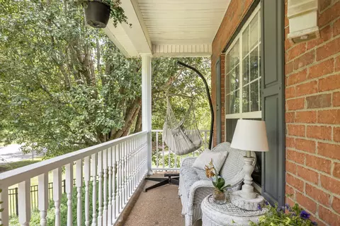 Exterior - 1005 Market St, Franklin, TN 37067 photo 5 of 17