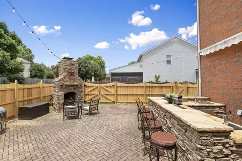 Exterior - 1005 Market St, Franklin, TN 37067 photo 13 of 17