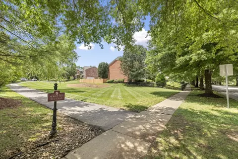 Exterior - 1005 Market St, Franklin, TN 37067 photo 10 of 17