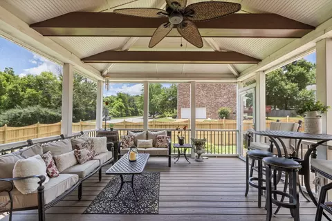 Exterior - 1005 Market St, Franklin, TN 37067 photo 7 of 17