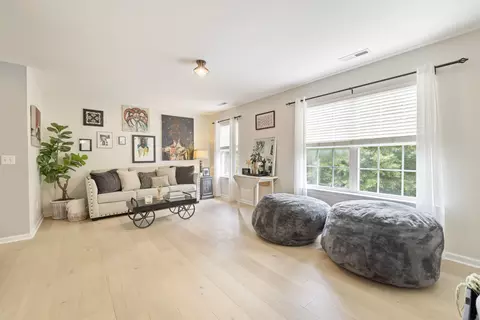 Living - 1005 Market St, Franklin, TN 37067 photo 6 of 7
