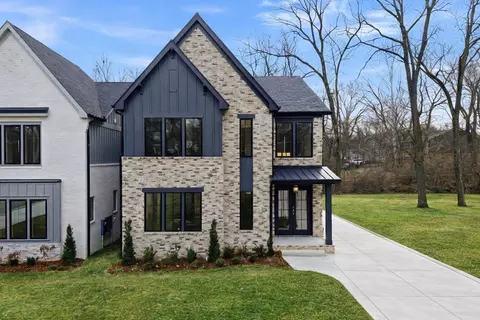 1525 Graybar Ln, Nashville, TN 37215