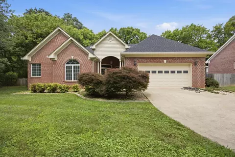 4833 Hampshire Pl, Hixson, TN 37343