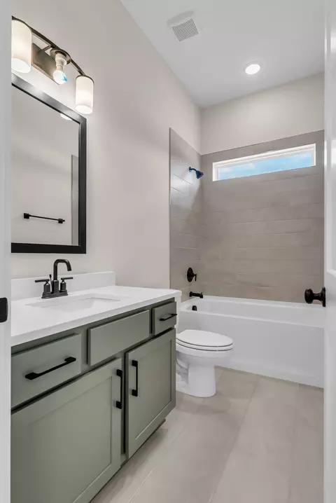 Bath - 7253 Brush Creek Ln, Fairview, TN 37062 photo 5 of 8