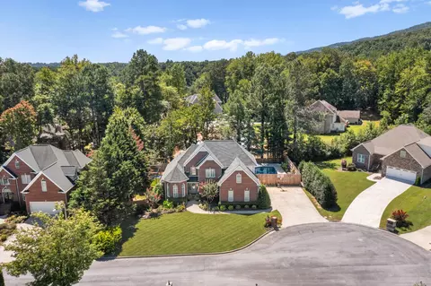 1913 Tara Pl, Dalton, GA 30720