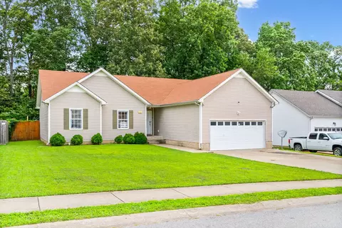 386 Andrew Dr, Clarksville, TN 37042