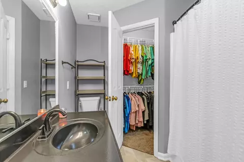 Bath - 7426 Lone Eagle Dr, Murfreesboro, TN 37128 photo 2 of 3