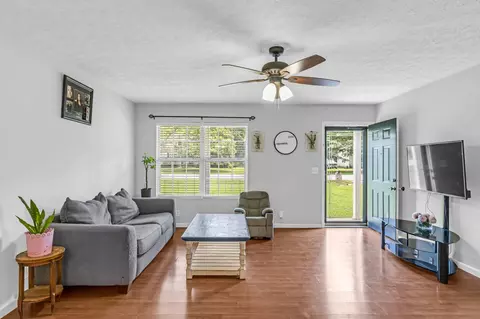 Living - 7426 Lone Eagle Dr, Murfreesboro, TN 37128 photo 1 of 2