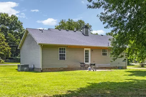 Exterior - 7426 Lone Eagle Dr, Murfreesboro, TN 37128 photo 4 of 6