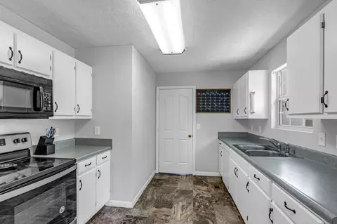 Kitchen - 7426 Lone Eagle Dr, Murfreesboro, TN 37128 photo 1 of 2