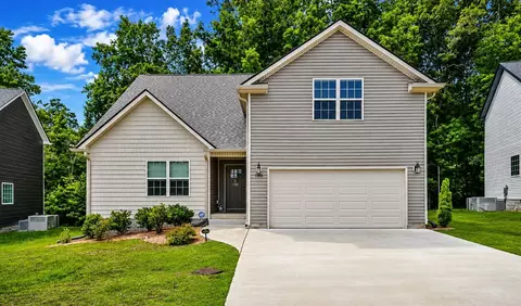1195 Boulder Pass Rd, Clarksville, TN 37040