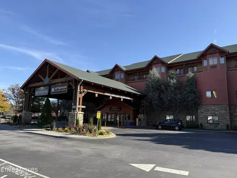 1424 Old Knoxville Hwy #110035, Sevierville, TN 37876