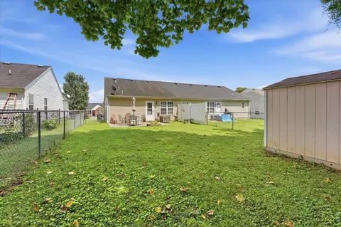 Exterior - 1624 Dodd Trl, Murfreesboro, TN 37128 photo 7 of 8