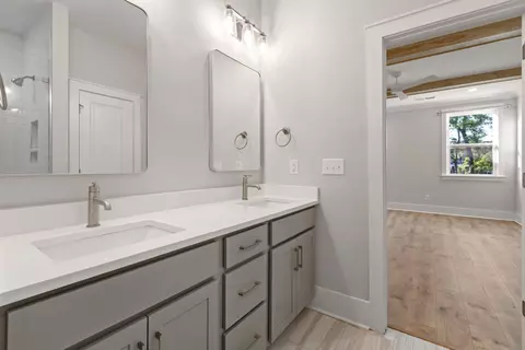 Bath - 2110 Lequire Ln, Spring Hill, TN 37174 photo 4 of 8