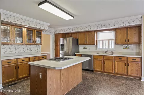 7601 Holcombridge Blvd, Powell, TN 37849 photo 9