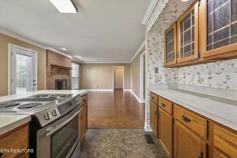 7601 Holcombridge Blvd, Powell, TN 37849 photo 8