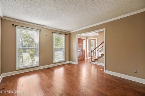 7601 Holcombridge Blvd, Powell, TN 37849 photo 4