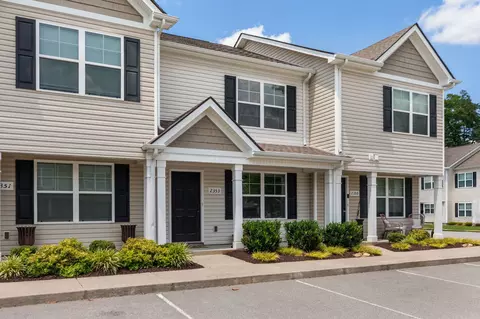 Exterior - 2353 Date Dr, Murfreesboro, TN 37130 photo 2 of 7