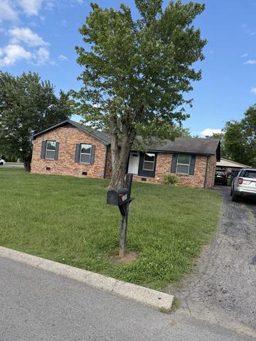 120 Overlook Dr, Hendersonville, TN 37075