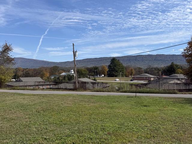 1 Wilson St, Benton, TN 37307