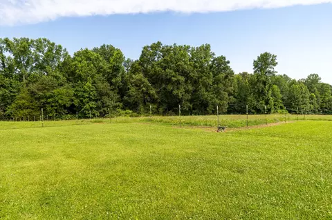 Exterior - 2325 Old Well Rd, Morrison, TN 37357 photo 7 of 13
