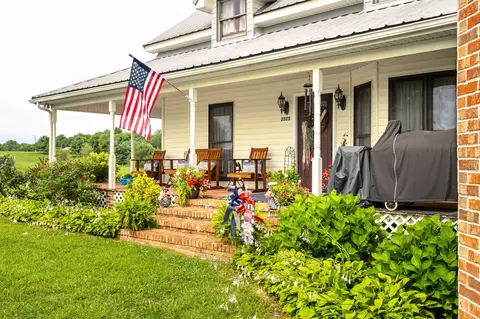 Exterior - 2325 Old Well Rd, Morrison, TN 37357 photo 4 of 13