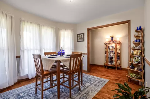 Dining - 2325 Old Well Rd, Morrison, TN 37357 photo 2 of 2