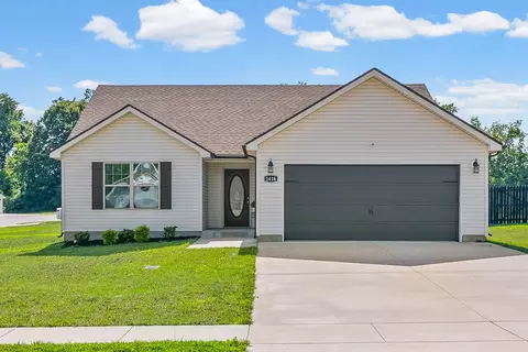 1416 Fredrick Dr, Clarksville, TN 37042